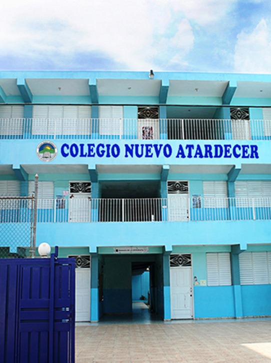 Fachada Colegio Nuevo Atardecer